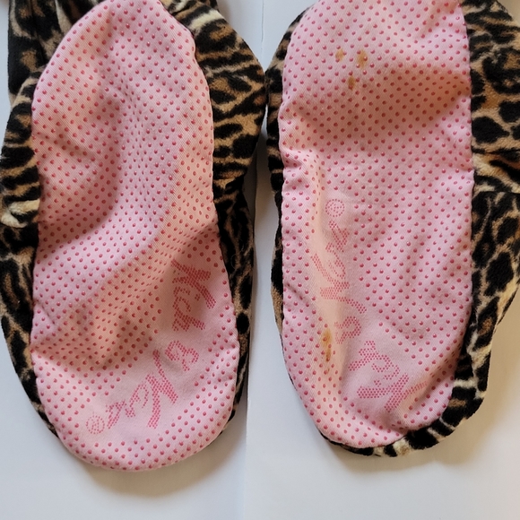 Nick & Nora Cheetah Footie Onsie SMALL - Picture 4 of 5